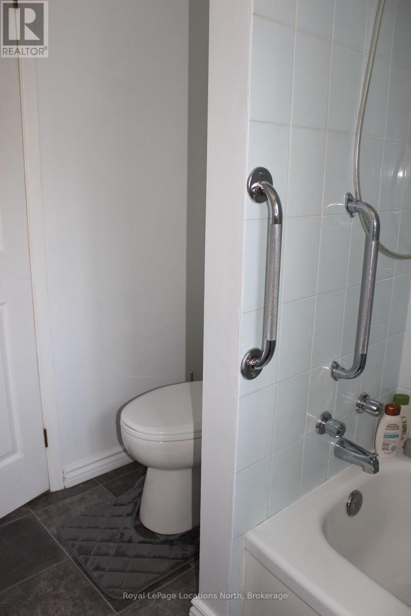 112 Smallman Drive, Wasaga Beach, ON - Indoor Photo Showing Bathroom