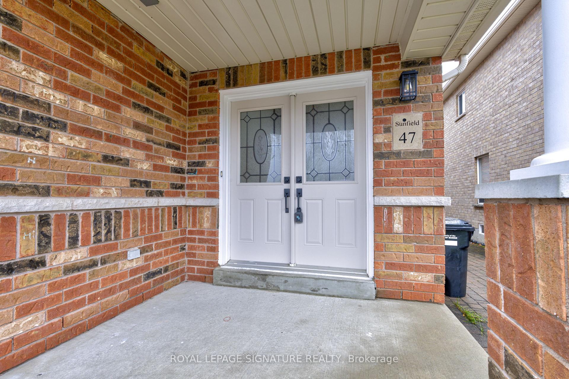 47 Lake Crescent, Barrie, ON - Outdoor With Exterior