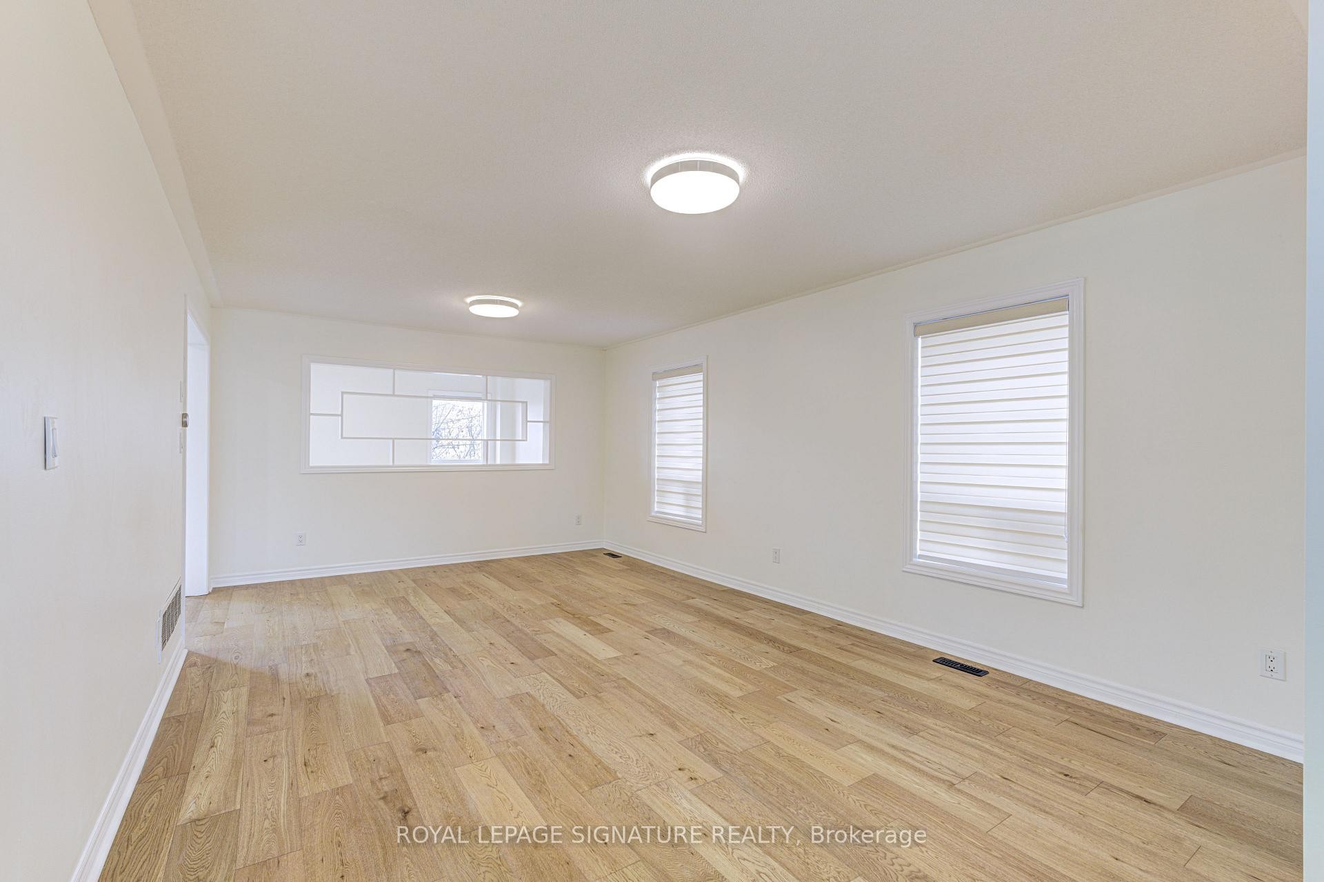 47 Lake Crescent, Barrie, ON - Indoor Photo Showing Other Room