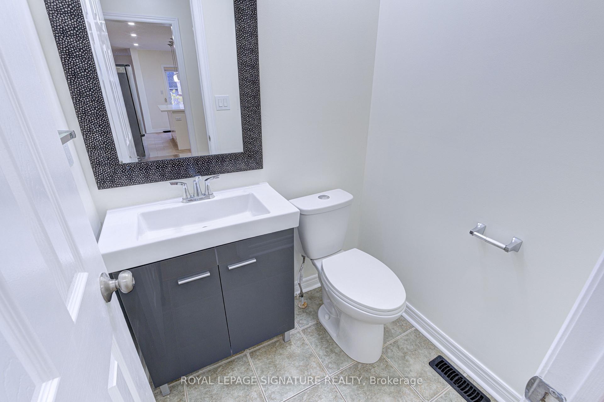47 Lake Crescent, Barrie, ON - Indoor Photo Showing Bathroom