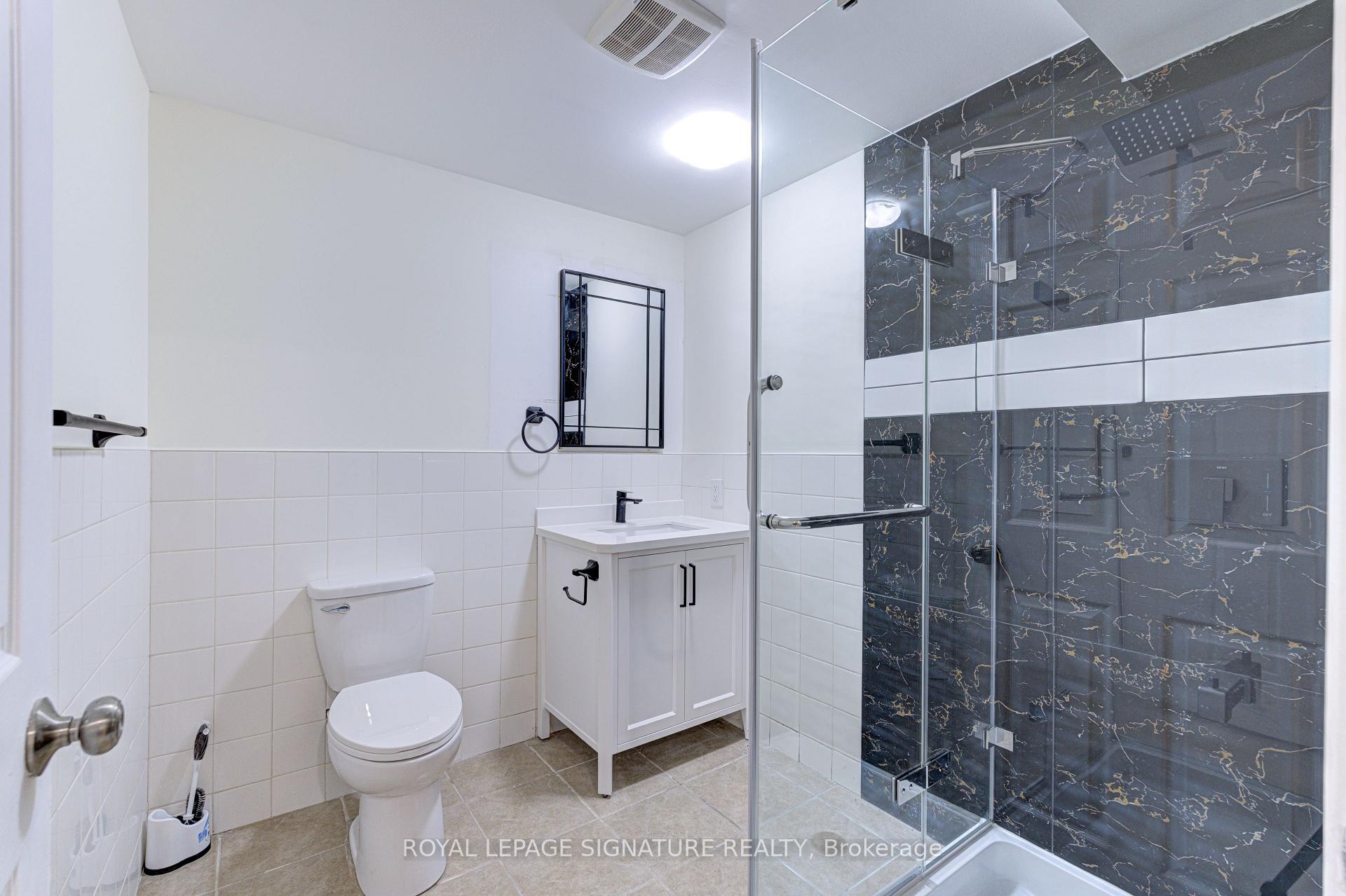 47 Lake Crescent, Barrie, ON - Indoor Photo Showing Bathroom