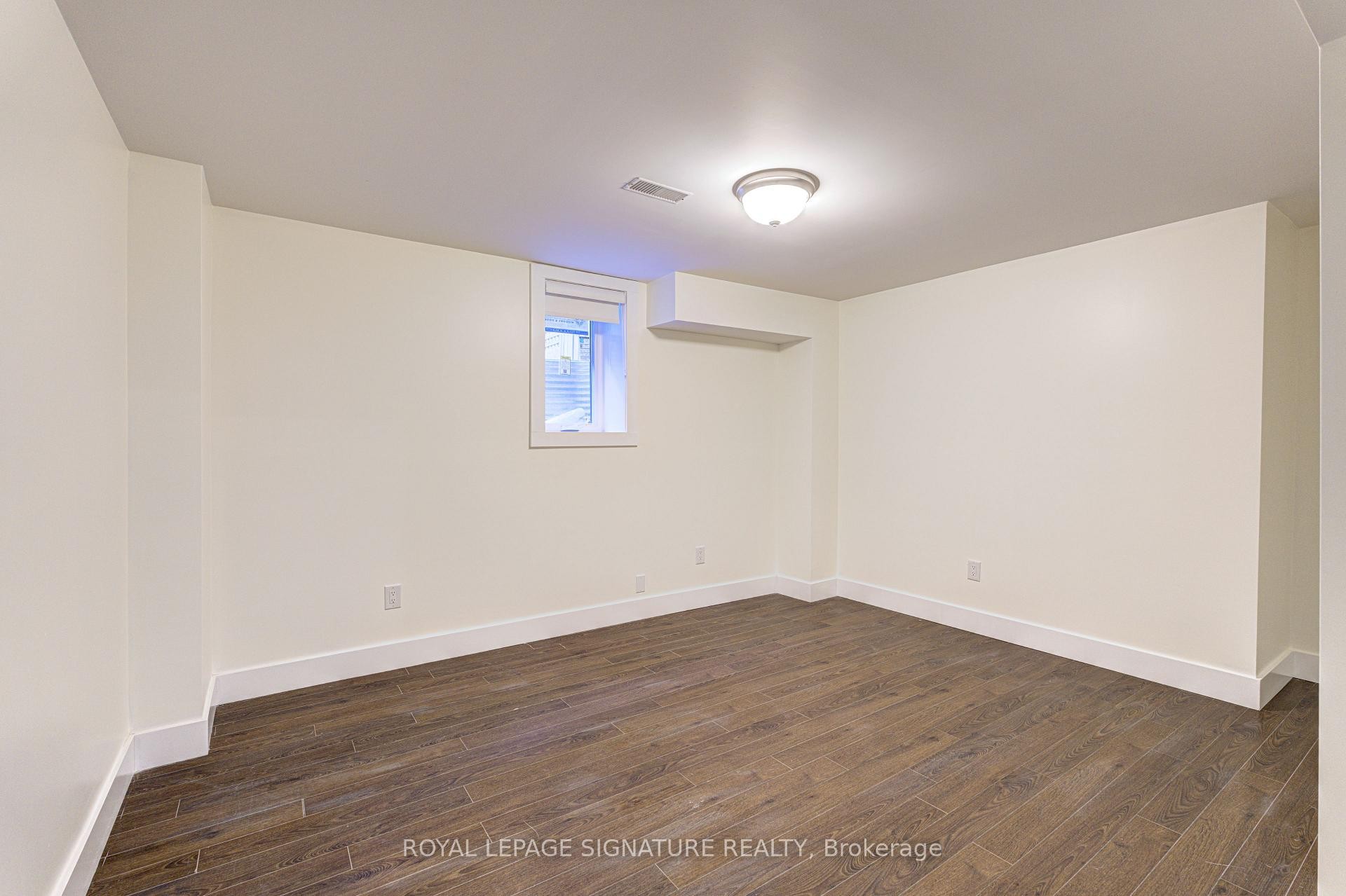 47 Lake Crescent, Barrie, ON - Indoor Photo Showing Other Room