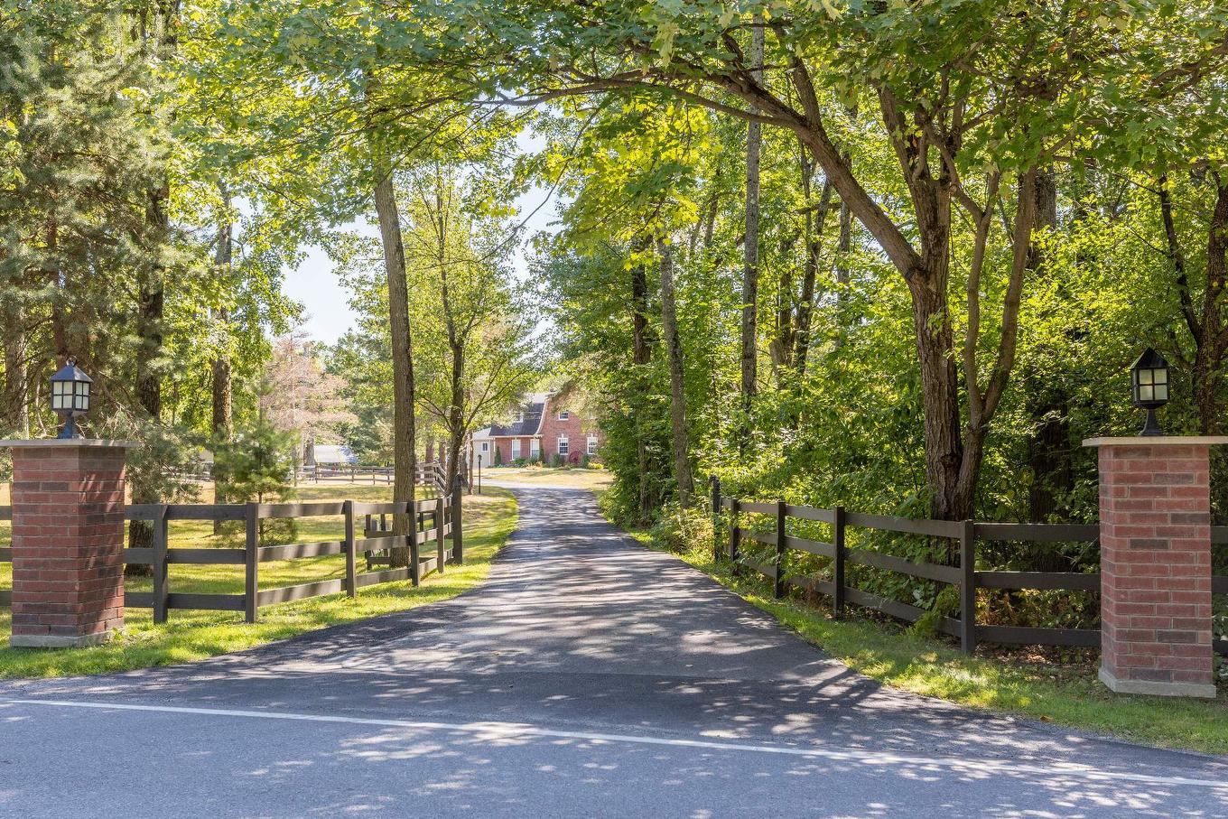 Exterior entrance - 2890 Ch. Ste-Angélique, Saint-Lazare, QC
