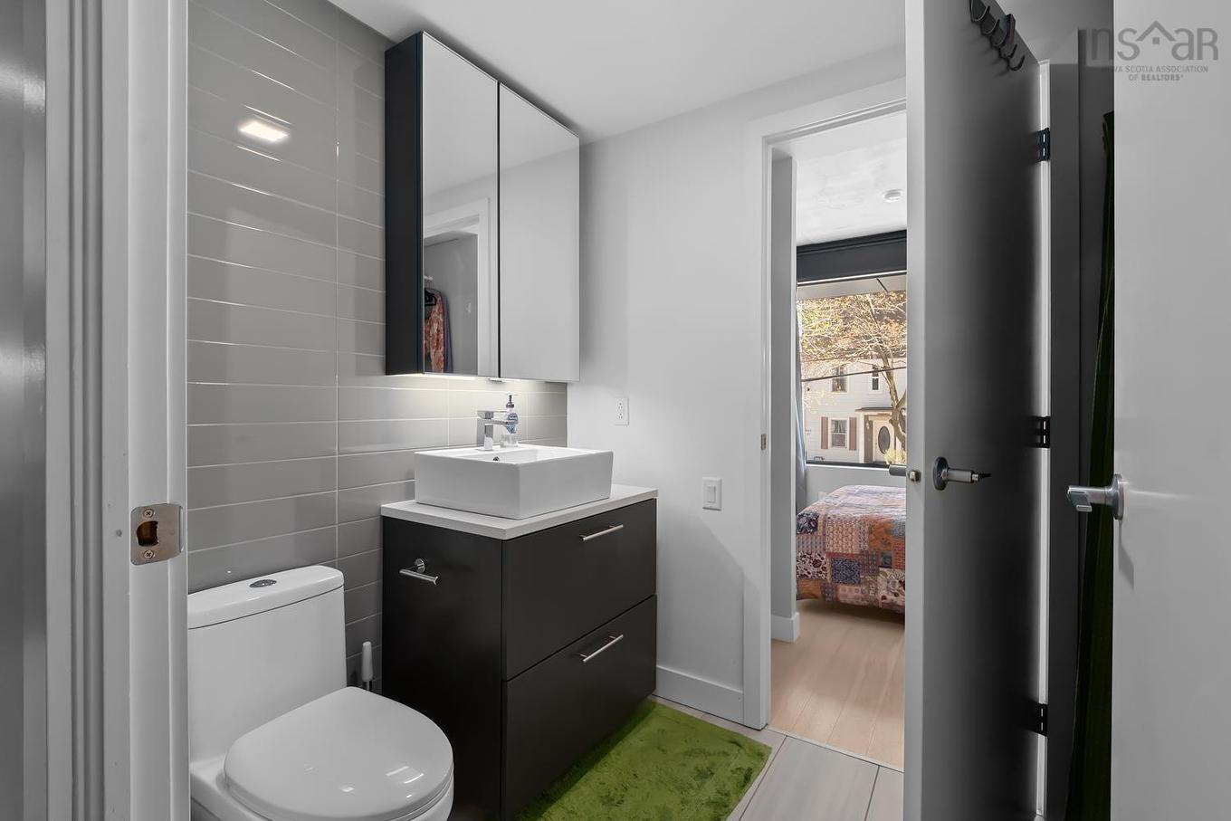 207 1048 Wellington St, Halifax, NS