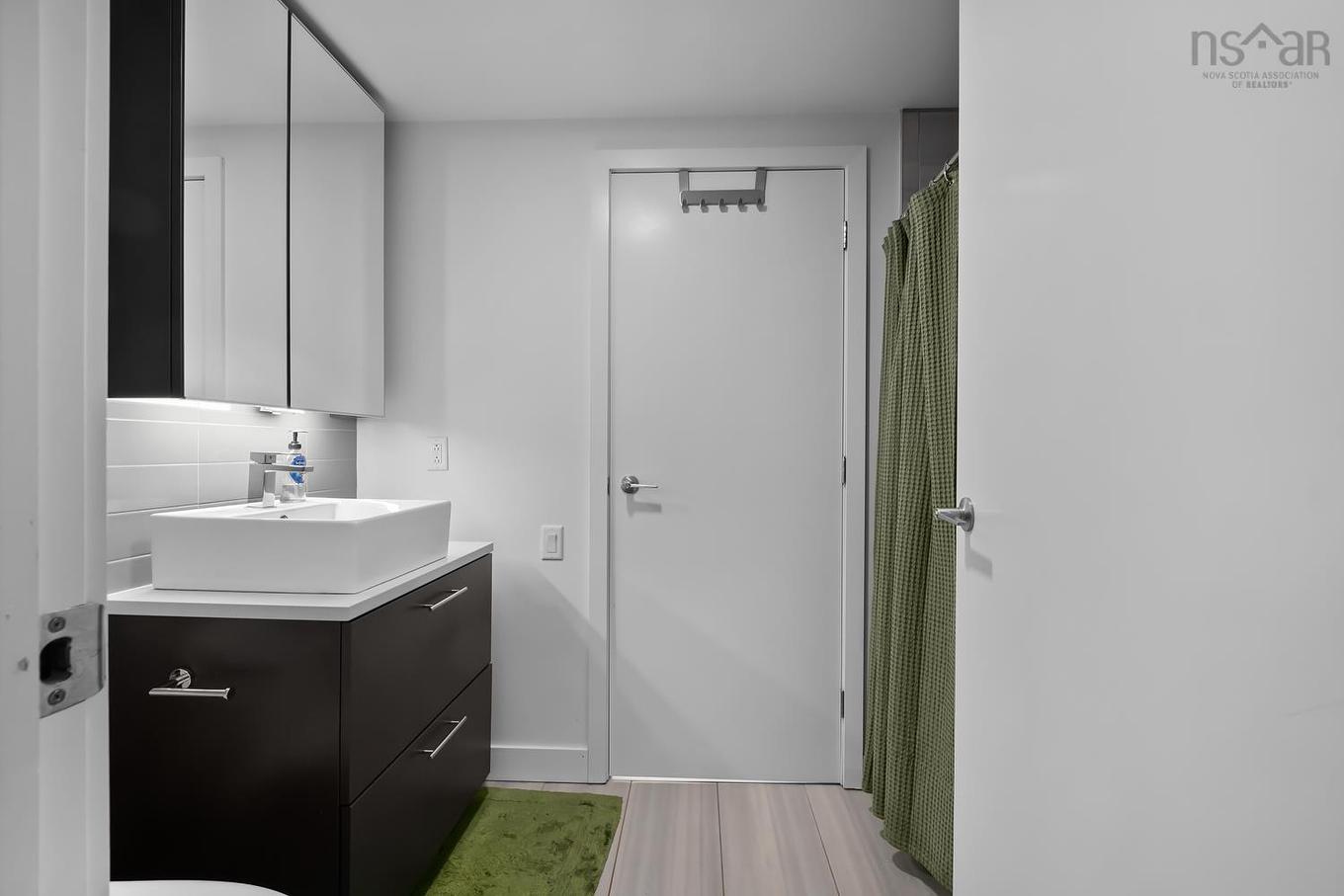 207 1048 Wellington St, Halifax, NS