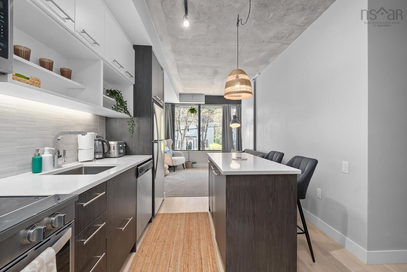 207 1048 Wellington St, Halifax, NS