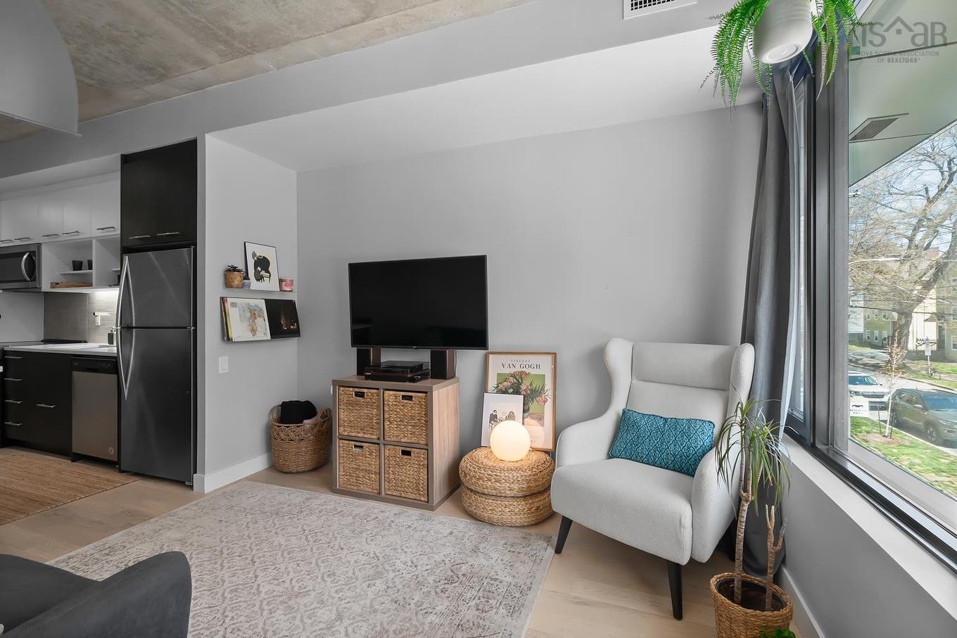 207 1048 Wellington St, Halifax, NS