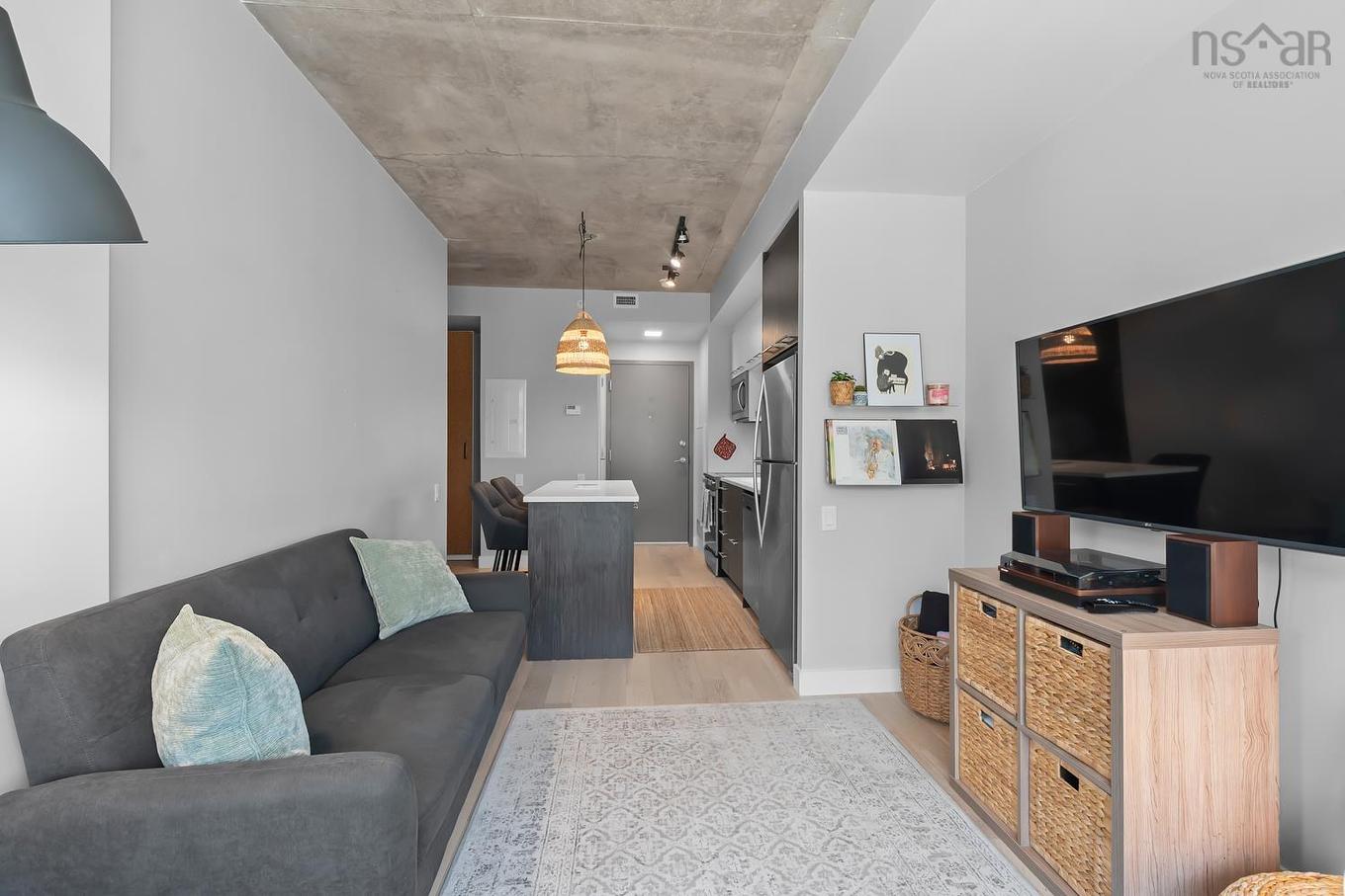 207 1048 Wellington St, Halifax, NS