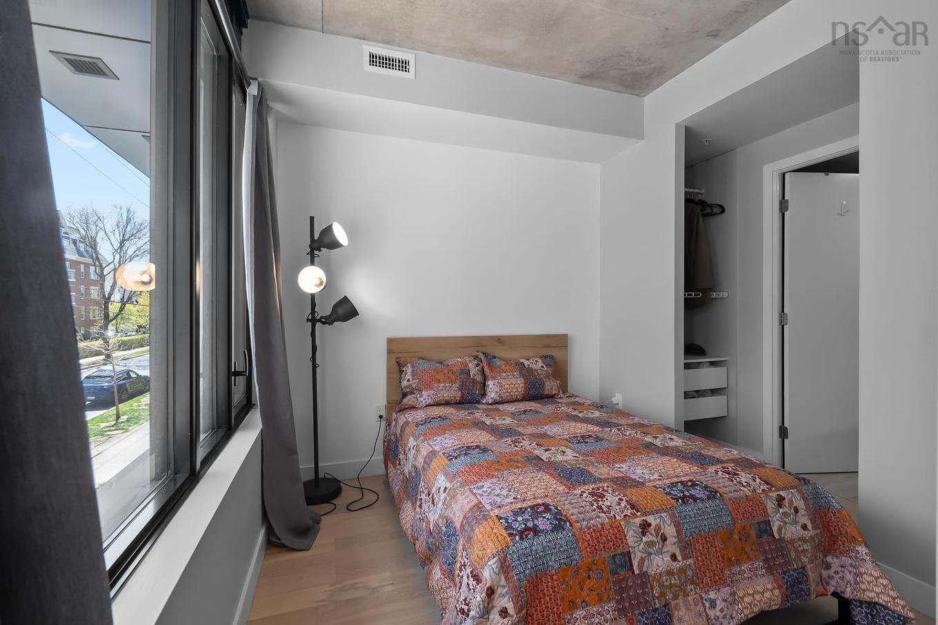 207 1048 Wellington St, Halifax, NS