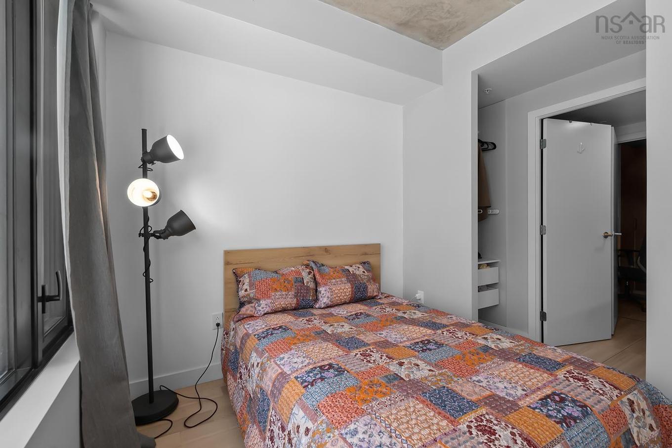 207 1048 Wellington St, Halifax, NS