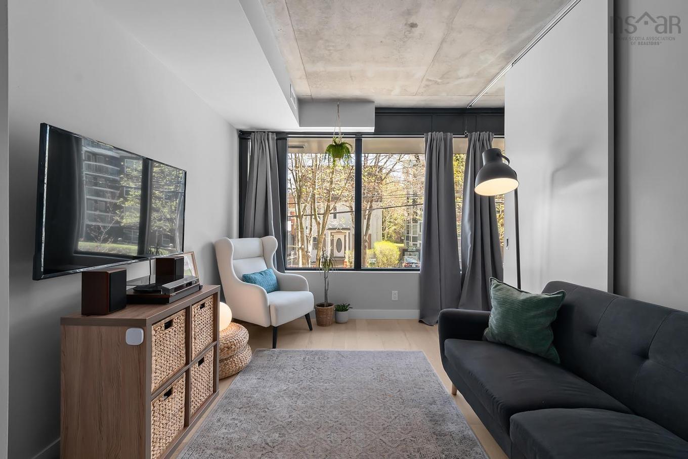 207 1048 Wellington St, Halifax, NS