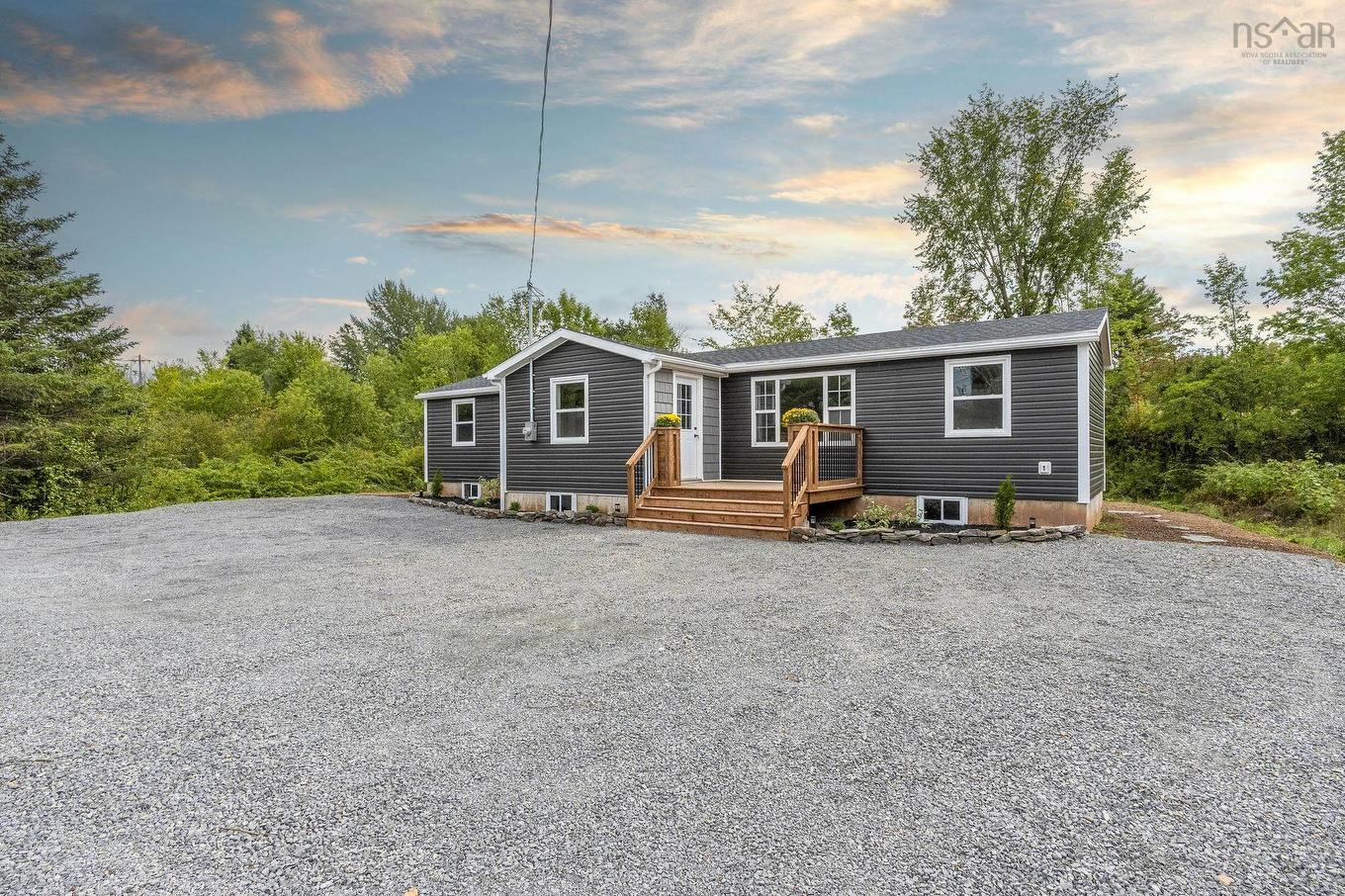 4668 Highway 1, Three Mile Plains, NS
