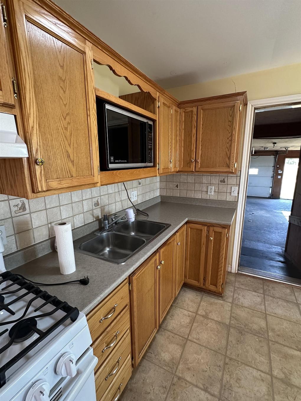 10 Sunset Road, Hebron, PE