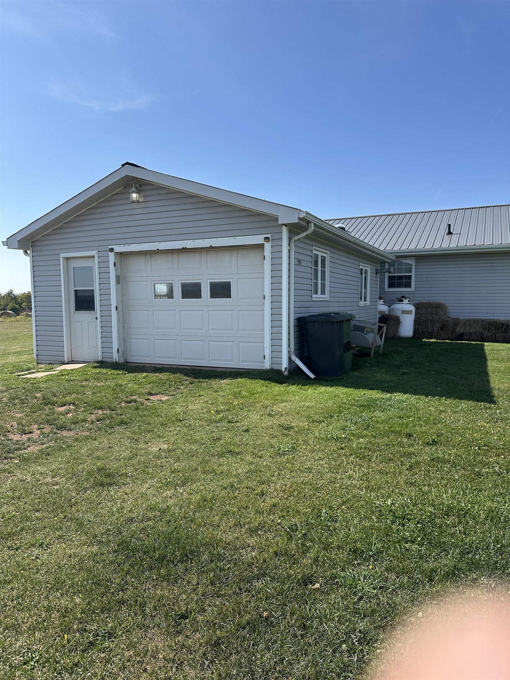 10 Sunset Road, Hebron, PE