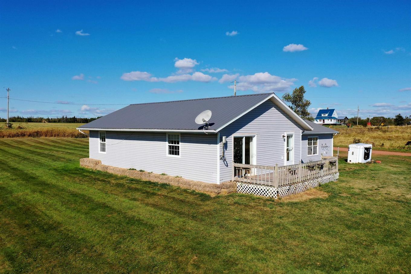 10 Sunset Road, Hebron, PE