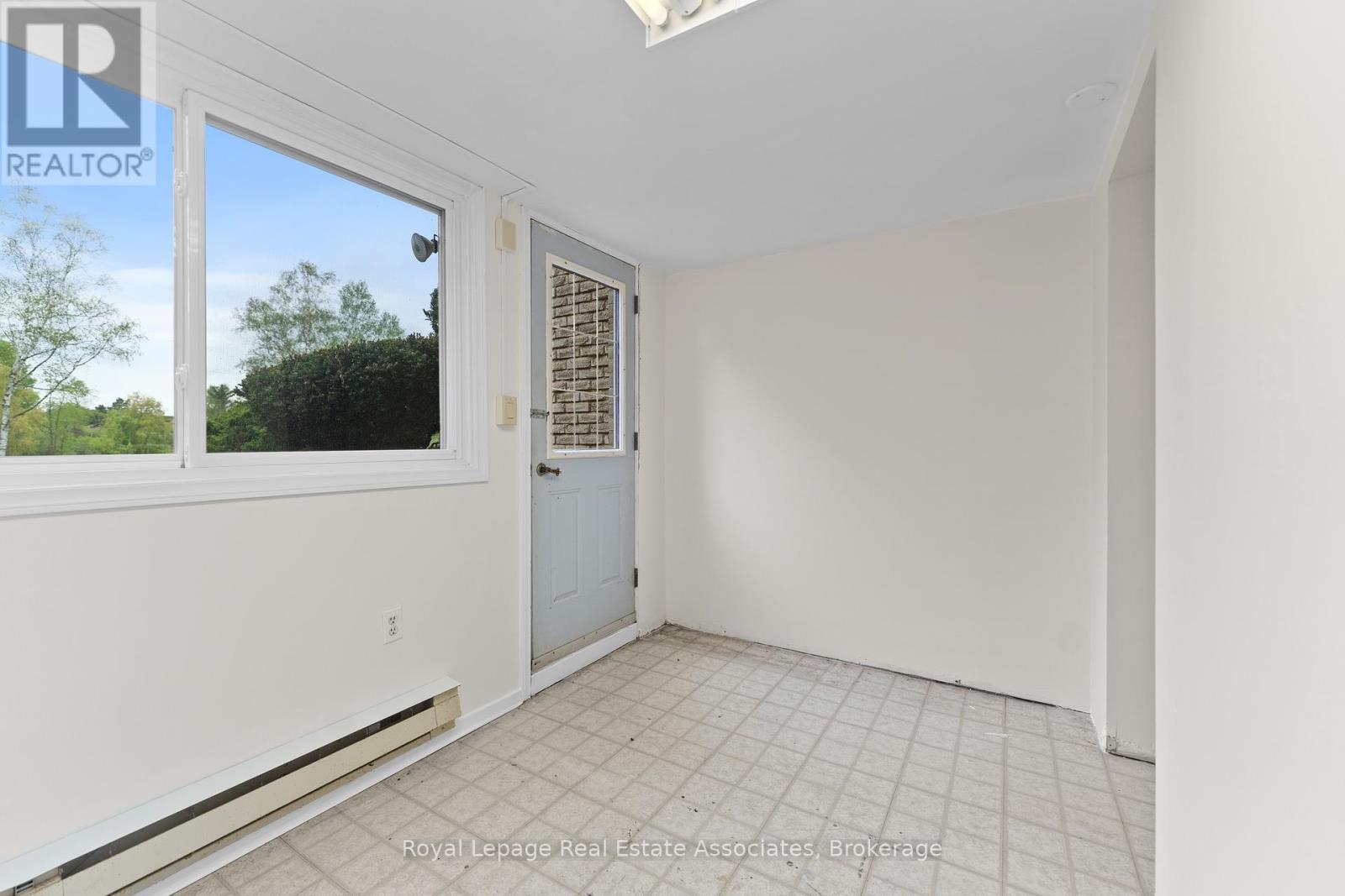 15633 Kennedy Road, Caledon, ON - Indoor Photo Showing Other Room