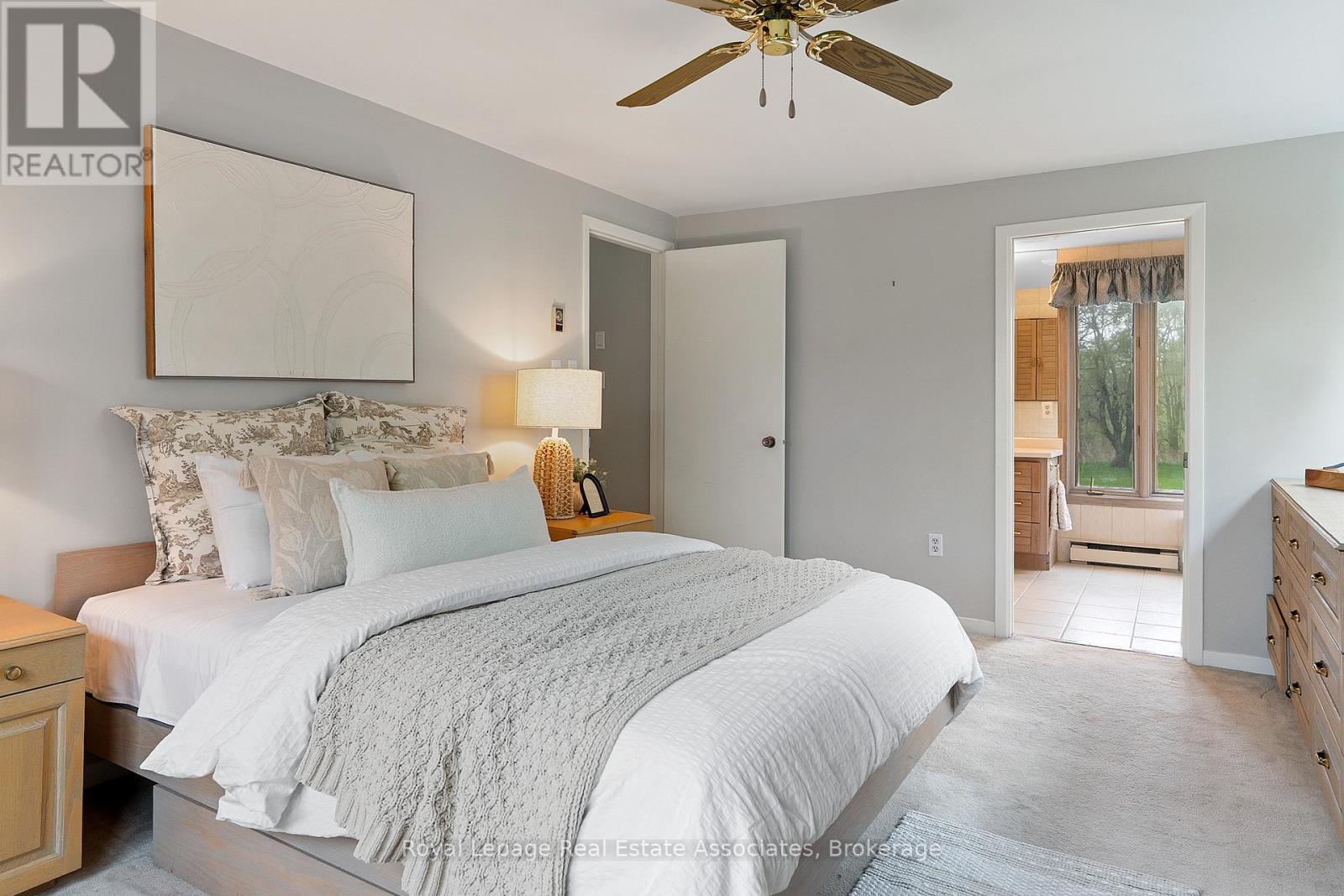 15633 Kennedy Road, Caledon, ON - Indoor Photo Showing Bedroom