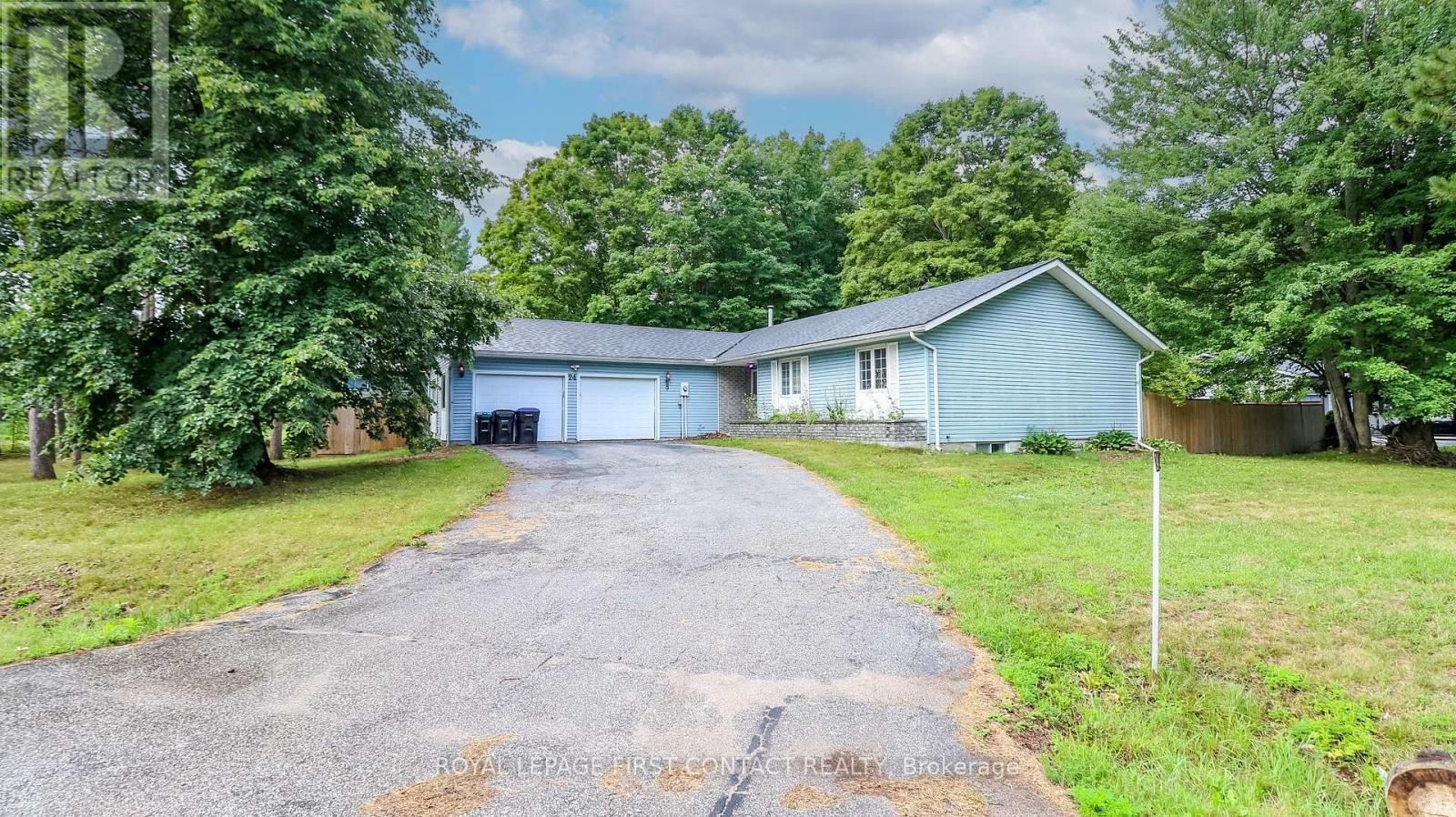 24 Howard Avenue, Tiny, ON - Outdoor