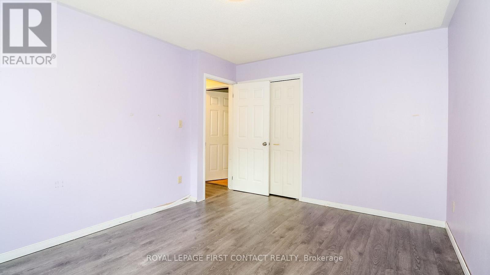 24 Howard Avenue, Tiny, ON - Indoor Photo Showing Other Room