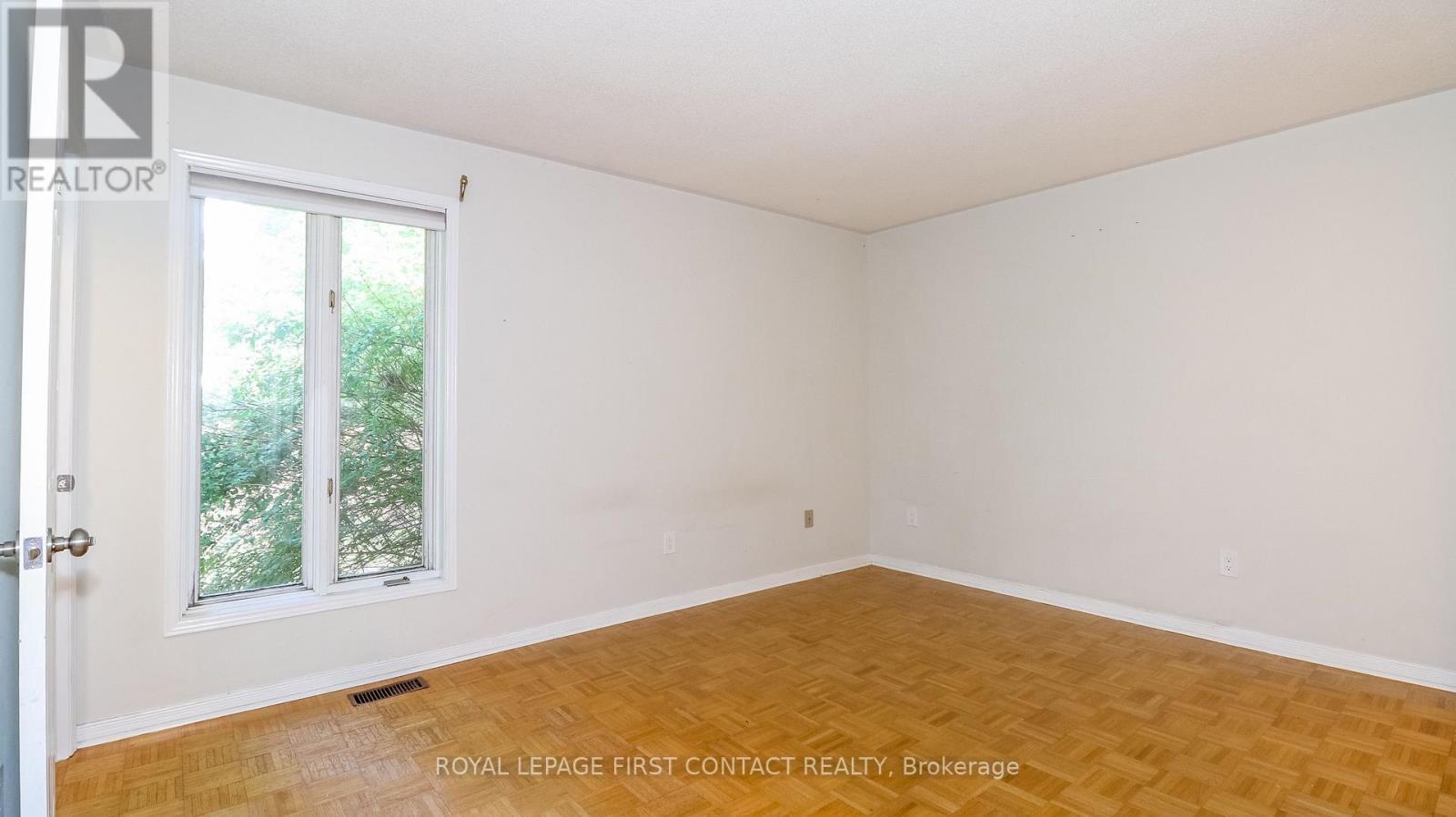 24 Howard Avenue, Tiny, ON - Indoor Photo Showing Other Room