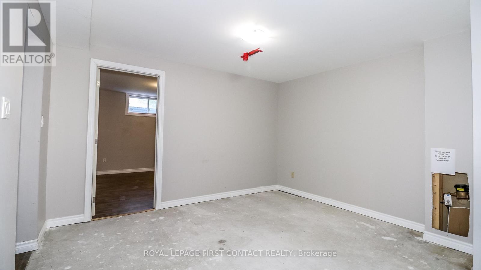 24 Howard Avenue, Tiny, ON - Indoor Photo Showing Other Room