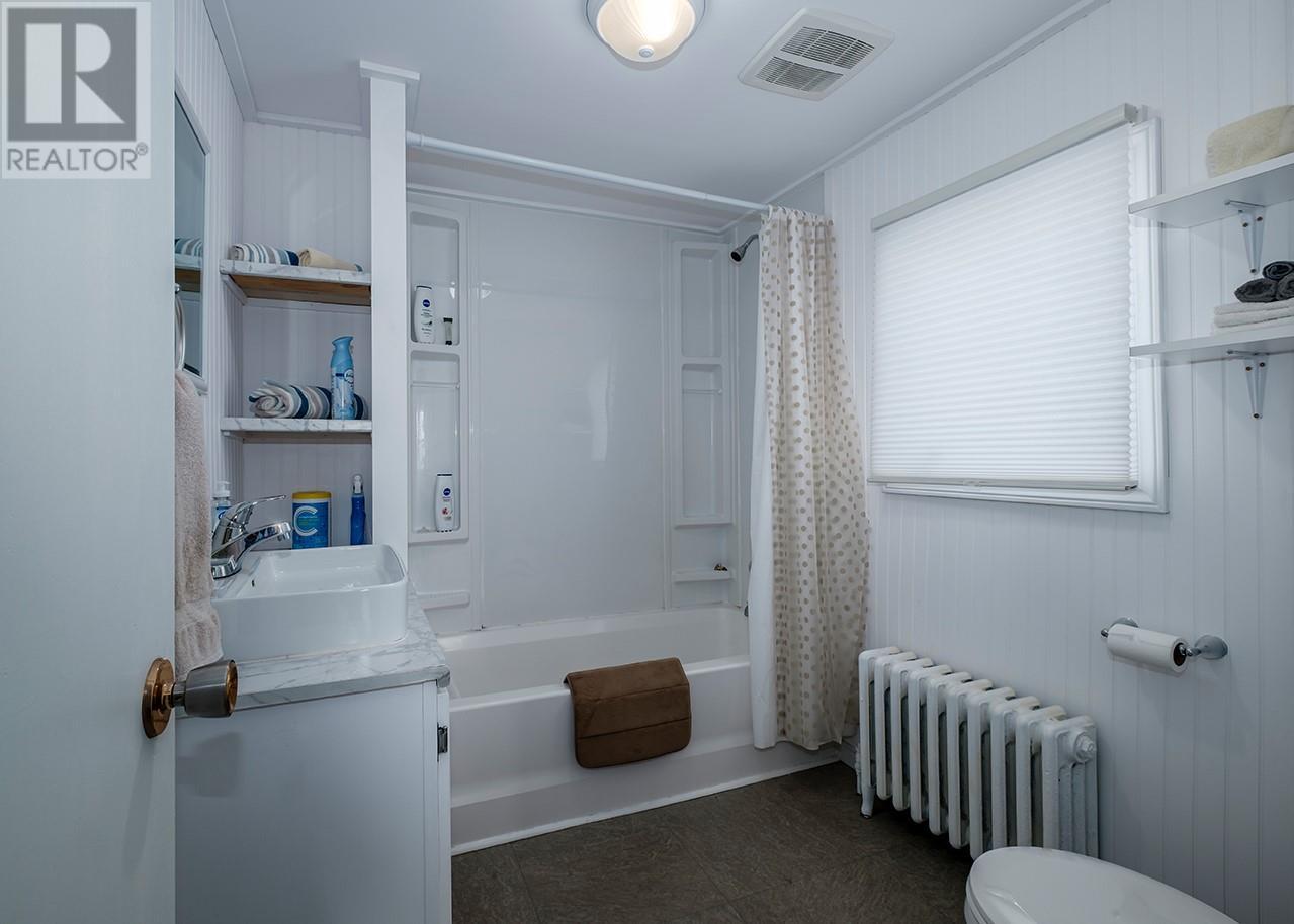 14 Freshwater Crescent, Placentia, NL - Indoor Photo Showing Bathroom