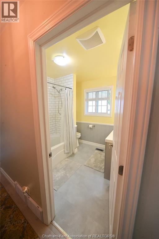 161 Queen Street, Highgate, ON - Indoor Photo Showing Other Room