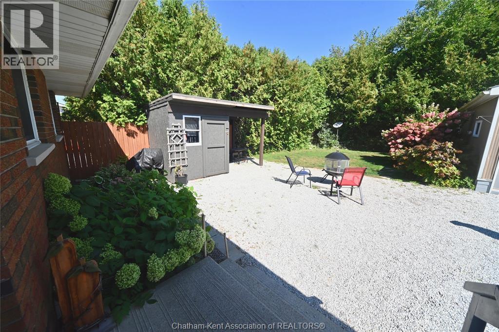 161 Queen Street, Highgate, ON - Outdoor