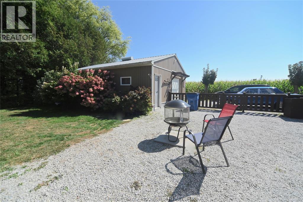 161 Queen Street, Highgate, ON - Outdoor