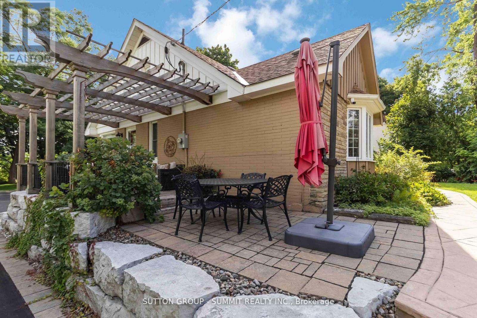 353 Queen Street S, Mississauga, ON - Outdoor With Deck Patio Veranda