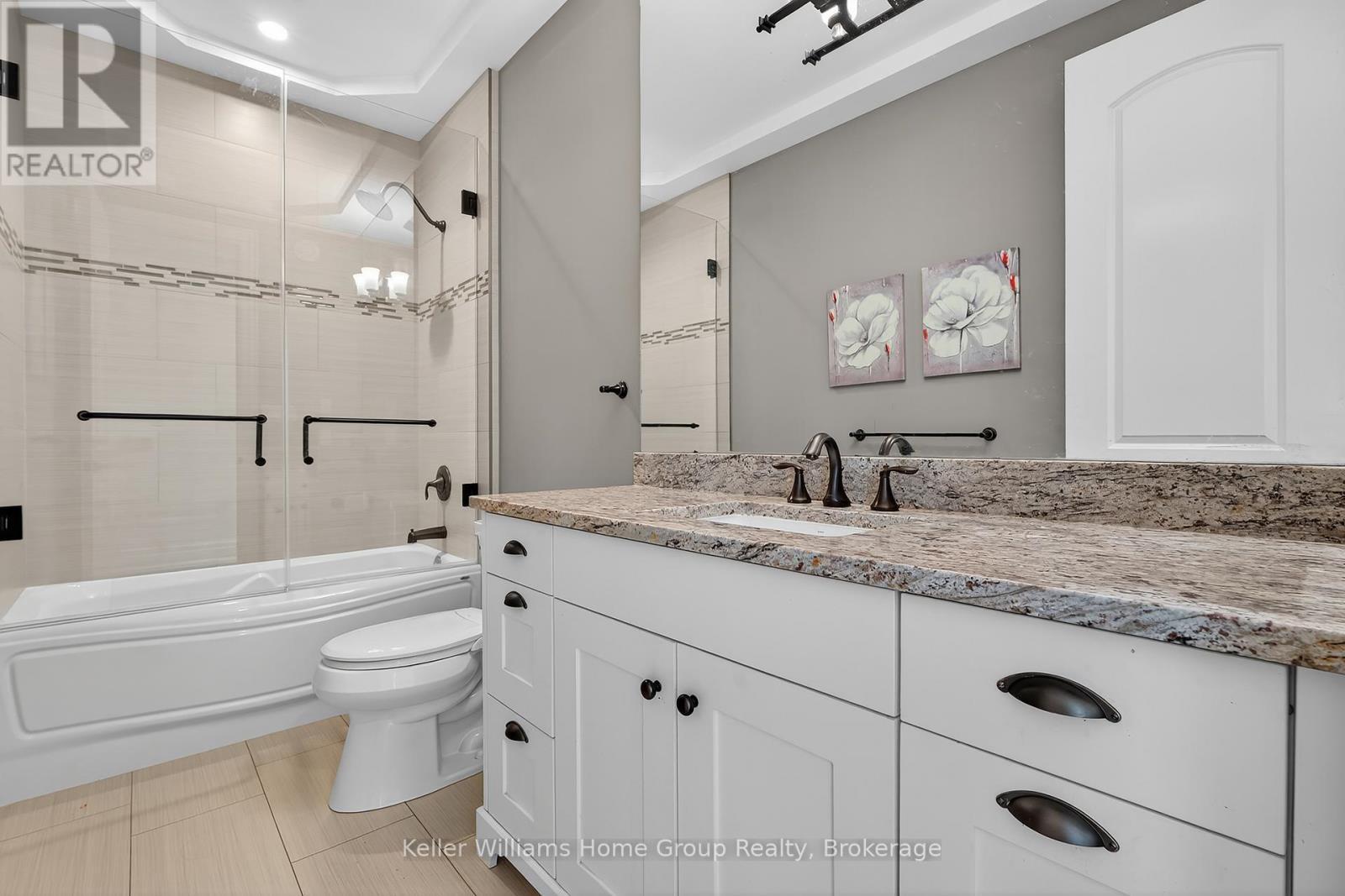 4659 Lobsinger Line, Wellesley, ON - Indoor Photo Showing Bathroom