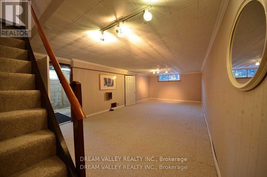 52 South Marine Drive, Toronto, ON - Indoor Photo Showing Other Room