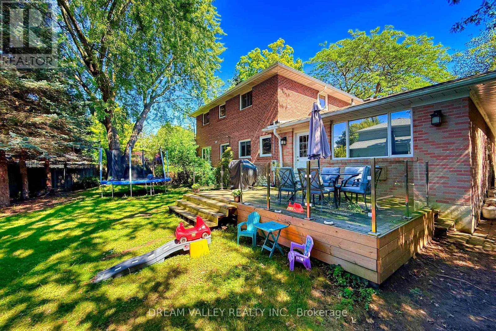 52 South Marine Drive, Toronto, ON - Outdoor