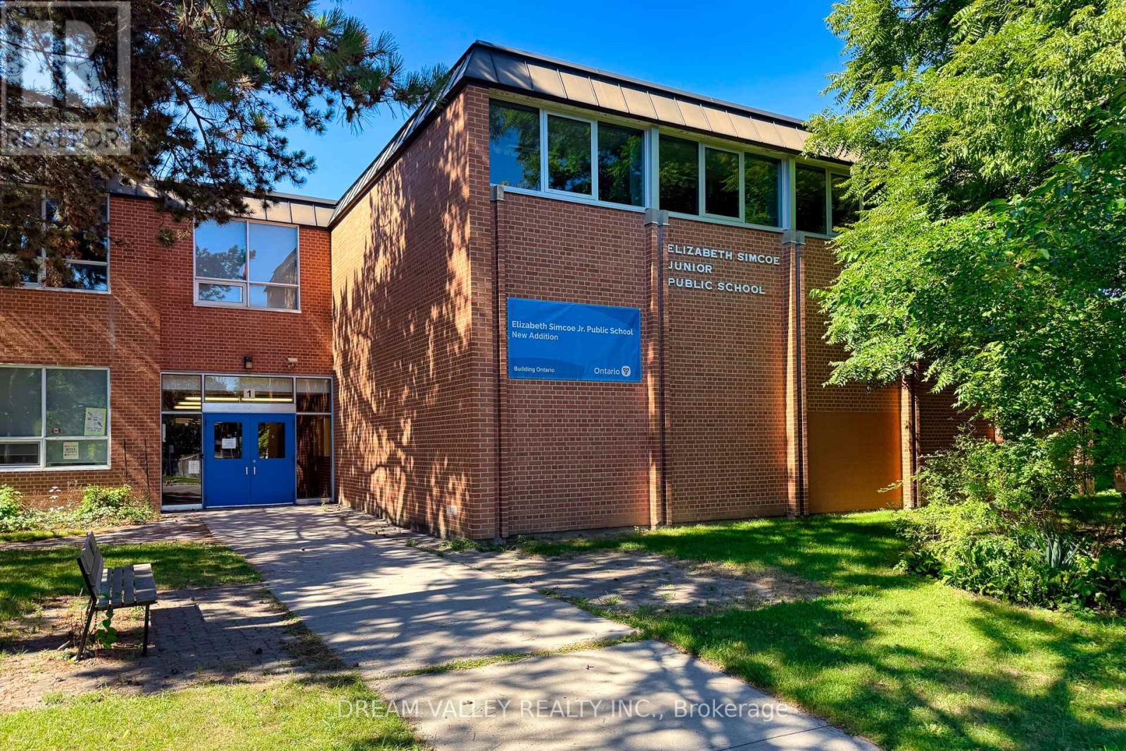 52 South Marine Drive, Toronto, ON - Outdoor