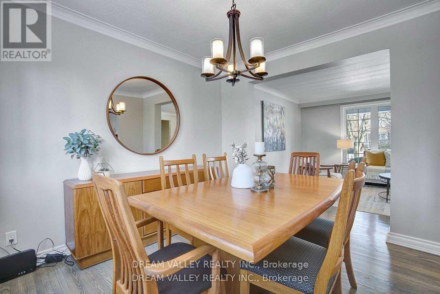 52 South Marine Drive, Toronto, ON - Indoor Photo Showing Dining Room