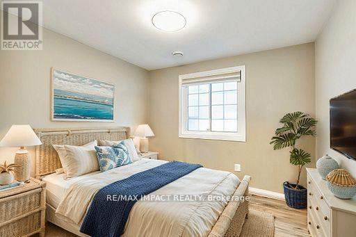59 Cedar Crest Beach Road, Clarington, ON - Indoor Photo Showing Bedroom