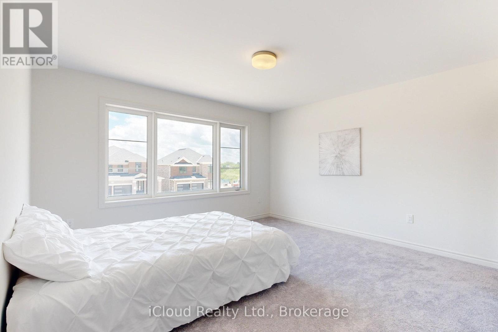 51 Sparrow Way, Adjala-Tosorontio, ON - Indoor Photo Showing Bedroom