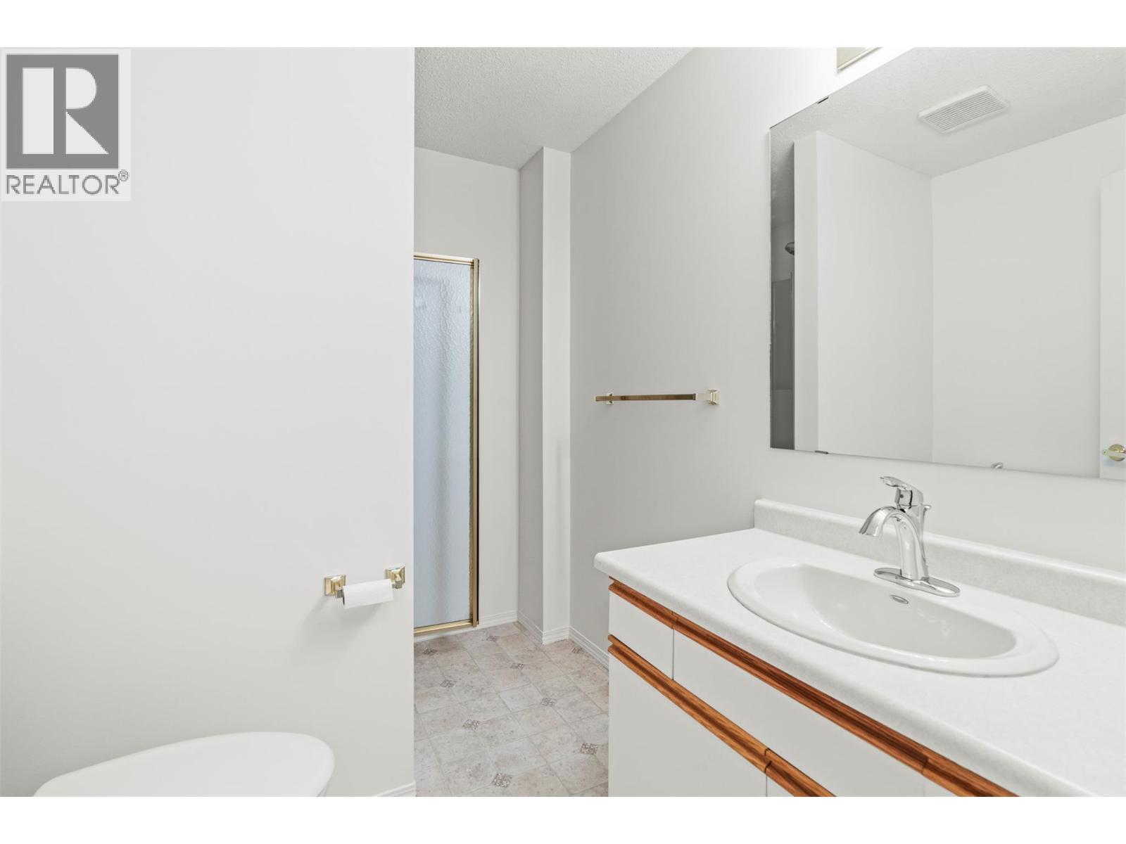 3930 20 Street Unit# 6, Vernon, BC - Indoor Photo Showing Bathroom