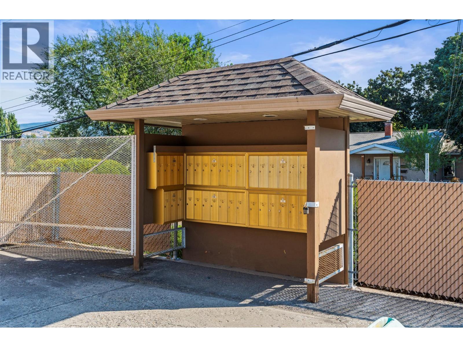 3930 20 Street Unit# 6, Vernon, BC - Outdoor