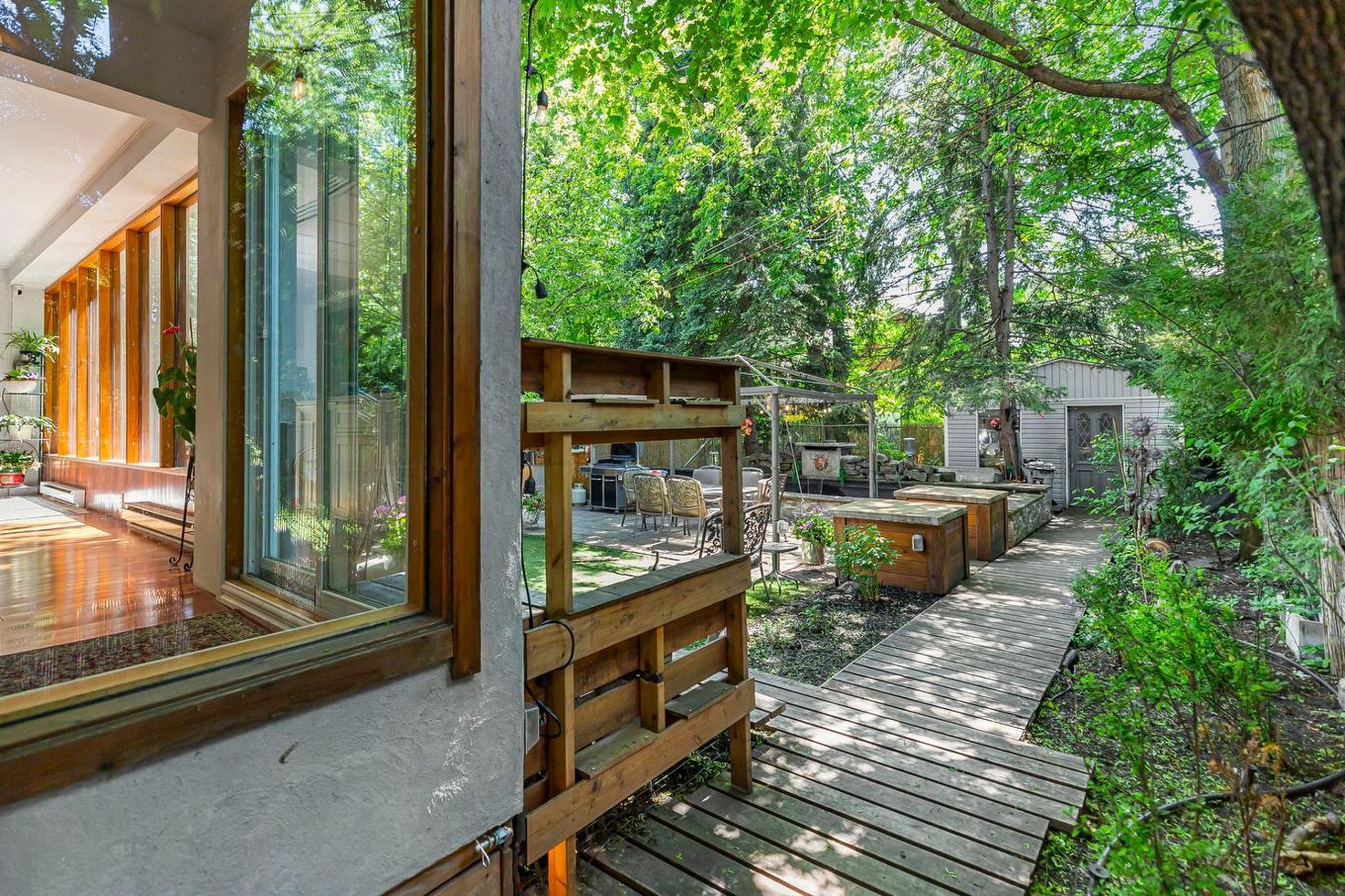 Jardin - 1170 Ch. Waterloo, Mont-Royal, QC - Outdoor With Exterior