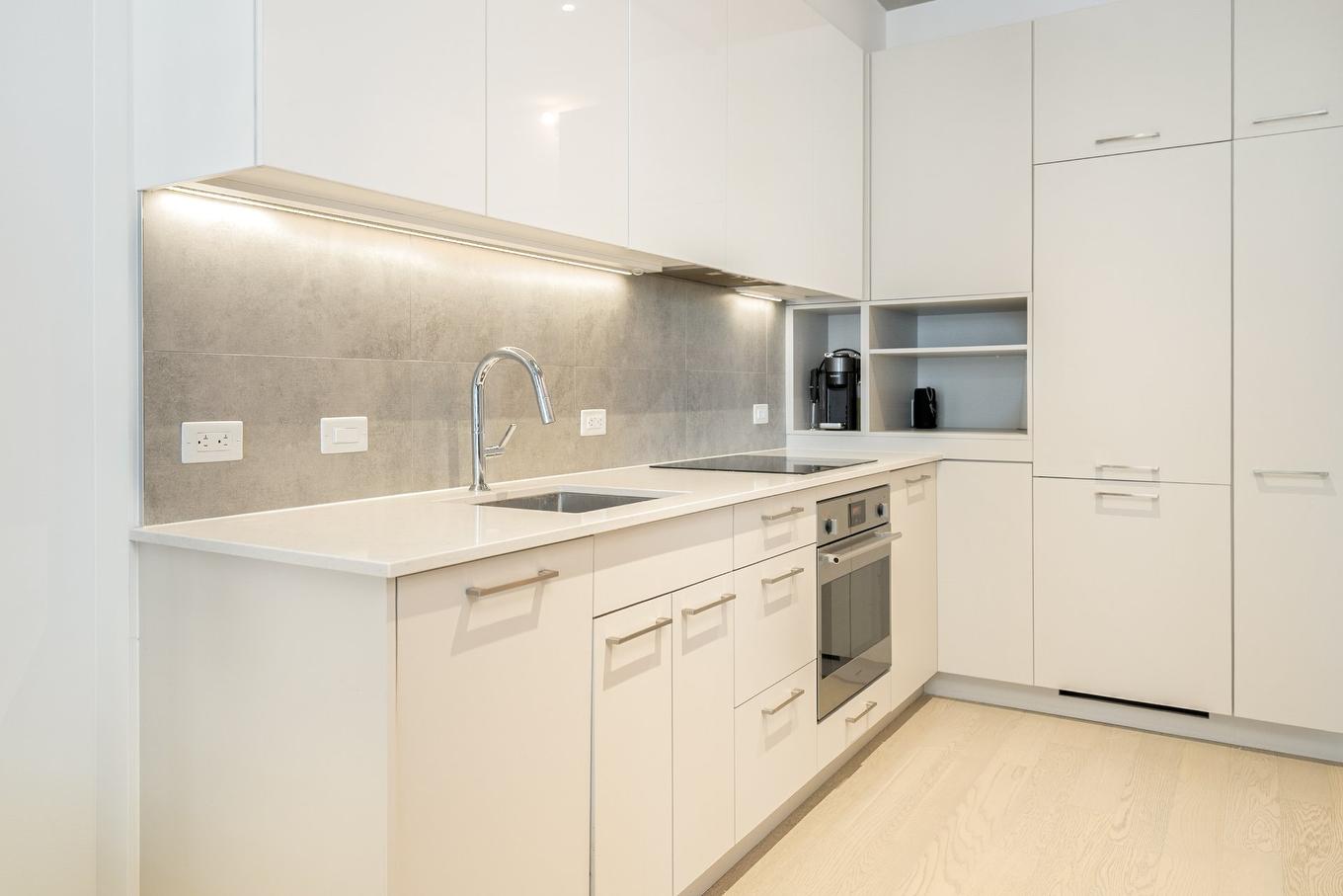 Cuisine - 705-2020 Boul. René-Lévesque O., Montréal (Ville-Marie), QC - Indoor Photo Showing Kitchen