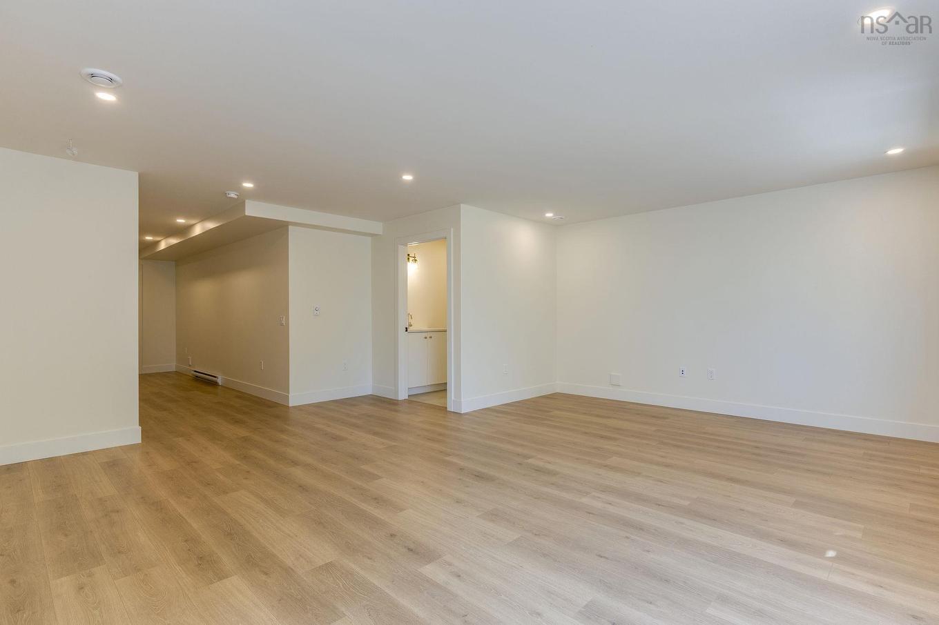 Pc-38 45 Pearlgarden Close, Dartmouth, NS