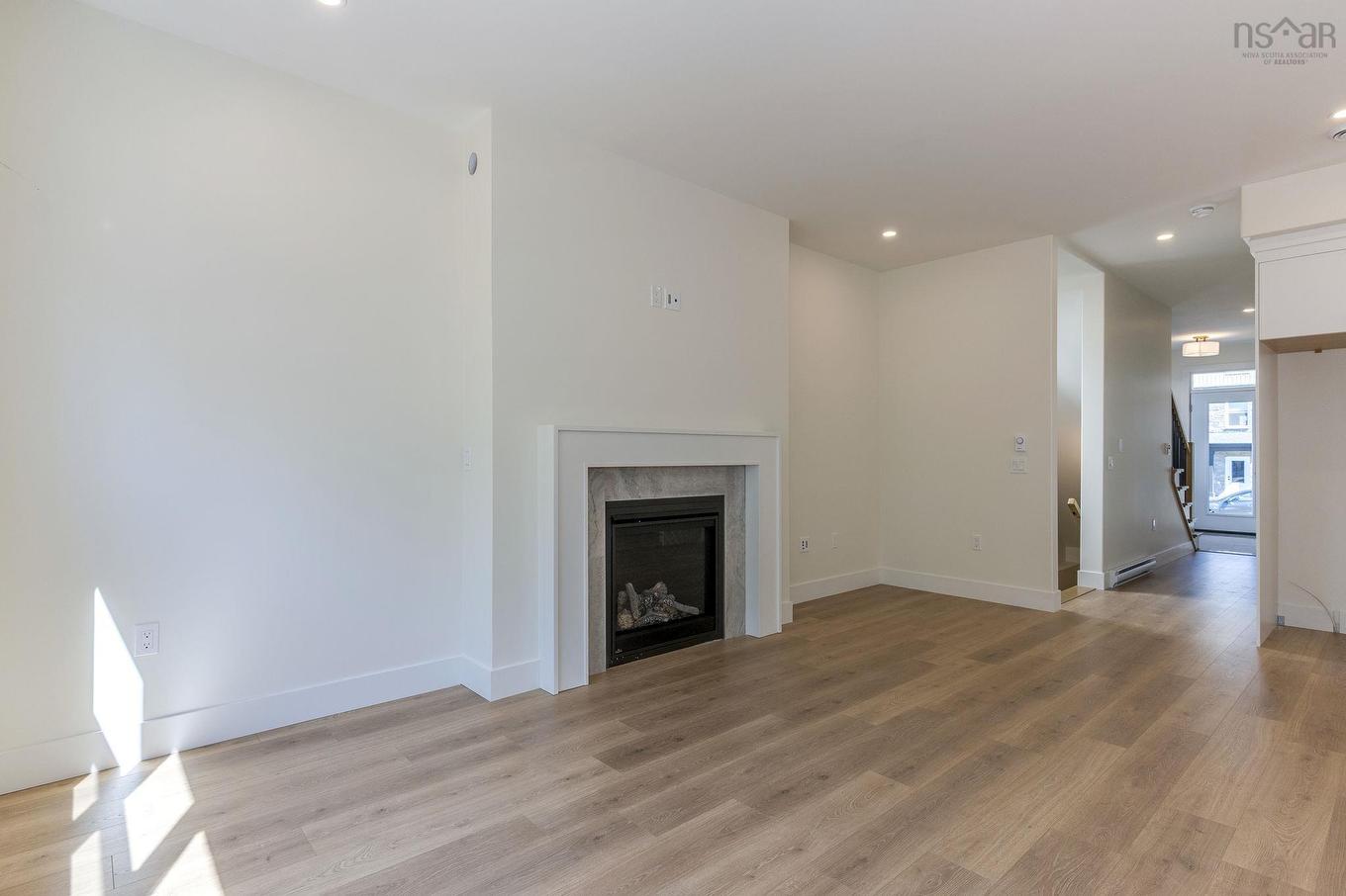 Pc-38 45 Pearlgarden Close, Dartmouth, NS