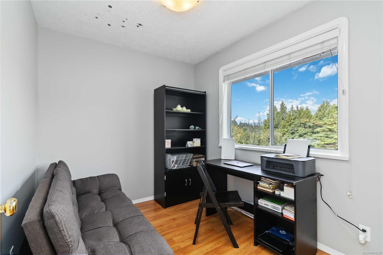 6598 Felderhof Rd, Sooke, BC - Indoor Photo Showing Office