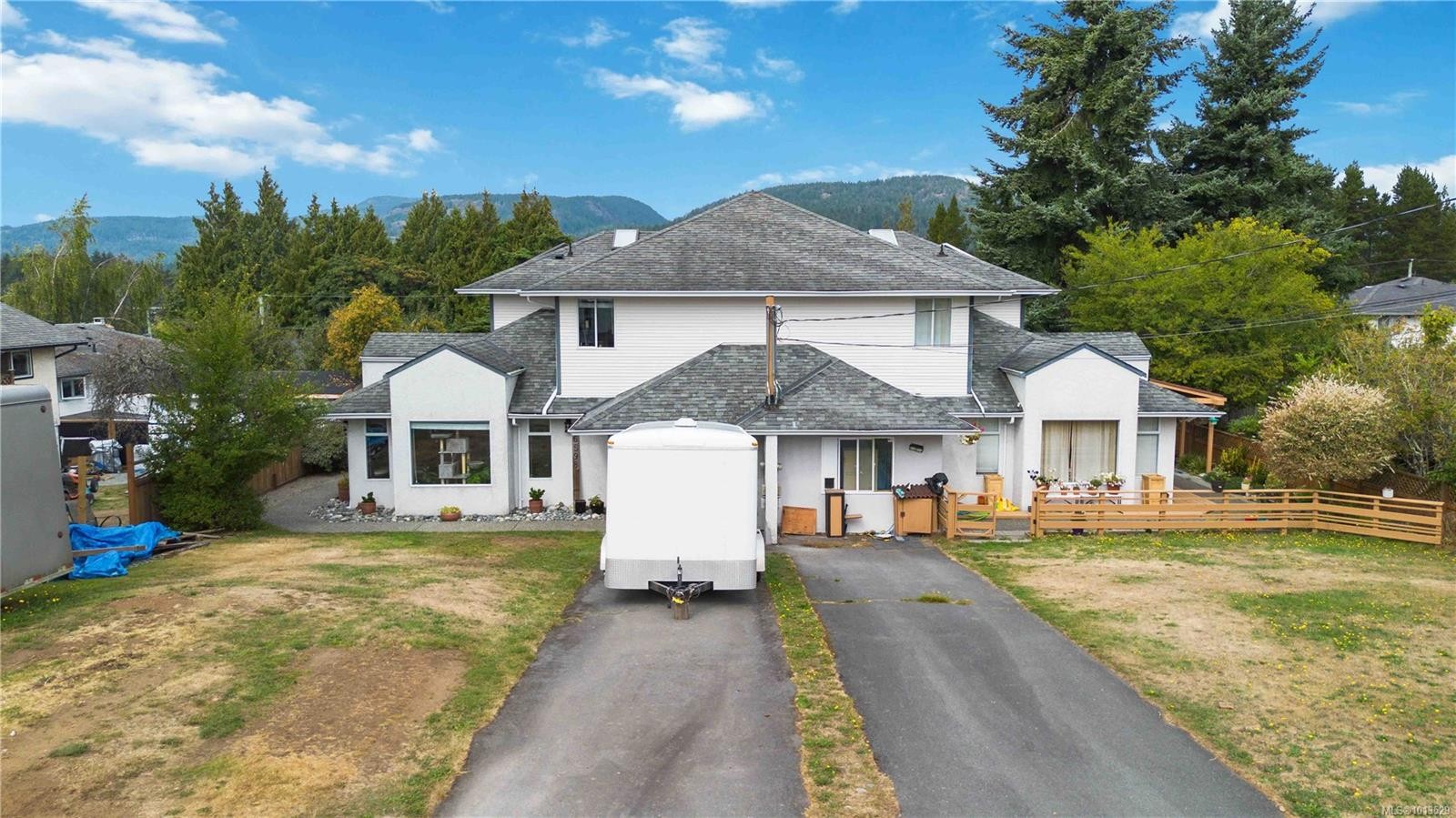 6598 Felderhof Rd, Sooke, BC - Outdoor With Deck Patio Veranda With Facade