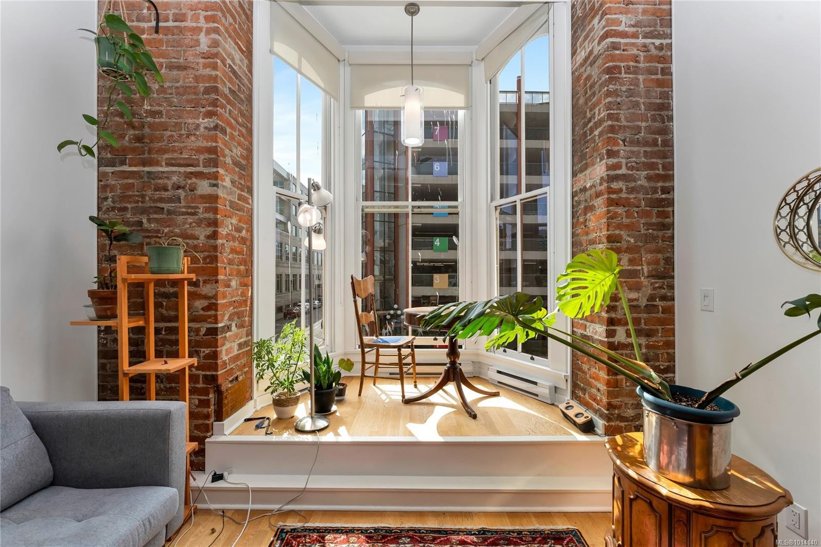 203-562 Yates St, Victoria, BC - Indoor