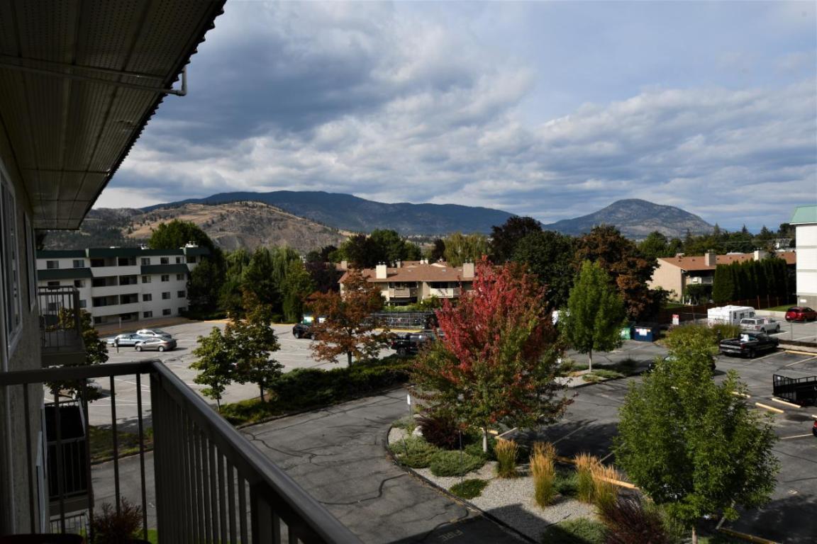 406-130 Skaha Place, Penticton, BC - Outdoor With View