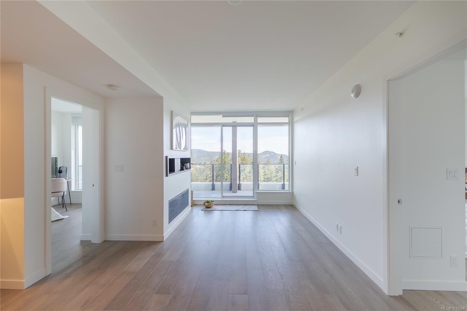 1006-2000 Hannington Rd, Langford, BC - Indoor Photo Showing Other Room