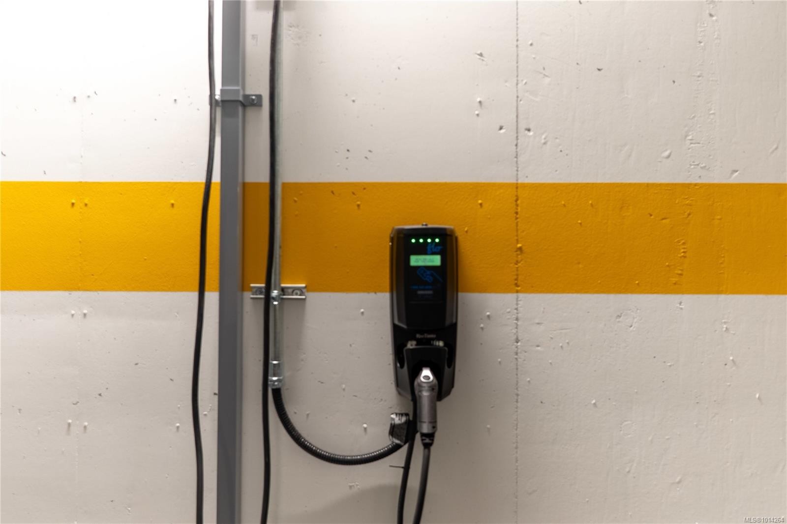 1006-2000 Hannington Rd, Langford, BC - Indoor Photo Showing Basement