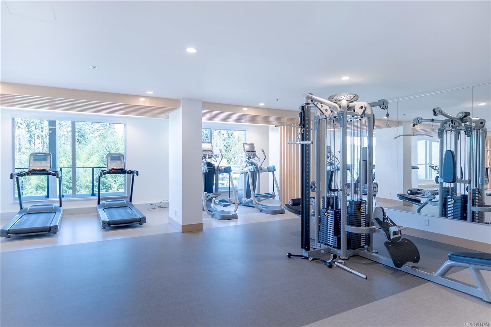 1006-2000 Hannington Rd, Langford, BC - Indoor Photo Showing Gym Room